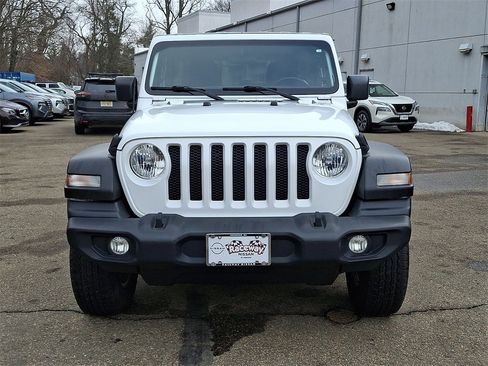 Used 2019 Jeep Wrangler Unlimited Sport S image 3