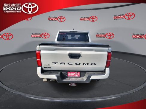 Used 2025 Toyota Tacoma TRD Sport image 7