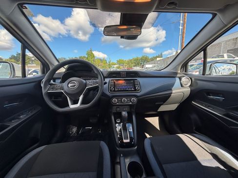 Used 2025 Nissan Versa SV FWD image 31