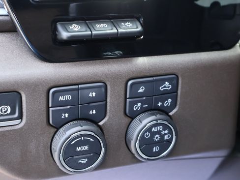 Used 2024 Chevrolet Silverado 1500 LTZ w/ LTZ Premium Package AWD/4WD image 13