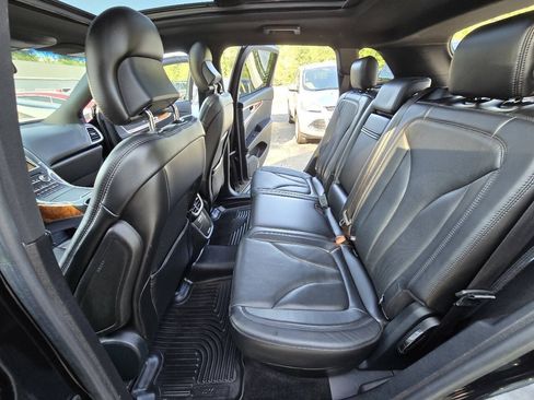 Used 2016 Lincoln MKX Reserve w/ Climate Package AWD/4WD image 19