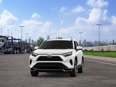 New 2025 Toyota RAV4 SE image 18