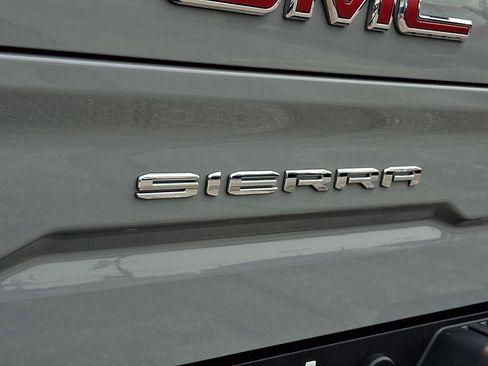 Used 2024 GMC Sierra 1500 AT4 w/ Technology Package AWD/4WD image 31