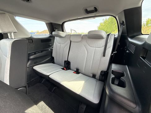 Used 2021 Hyundai Palisade SE AWD/4WD image 23