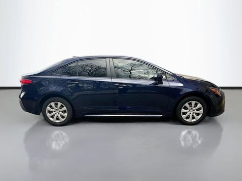 Used 2021 Toyota Corolla LE image 5
