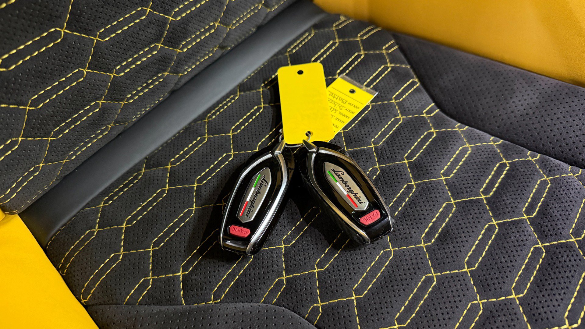 Used 2022 Lamborghini Urus AWD/4WD image 91
