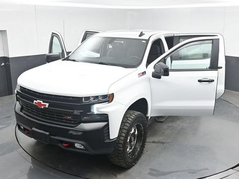 Used 2021 Chevrolet Silverado 1500 LT Trail Boss AWD/4WD image 48