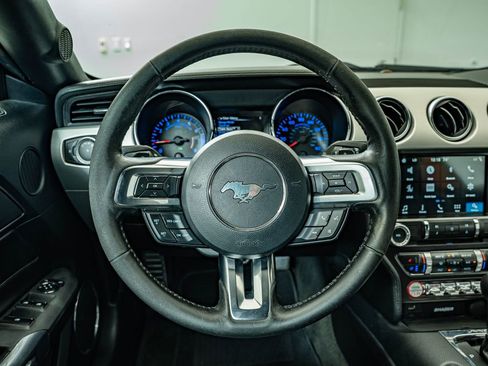 Used 2017 Ford Mustang Premium RWD image 27