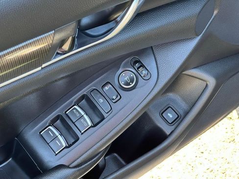 Used 2019 Honda Accord Sport image 10