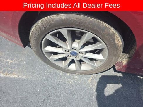 Used 2017 Ford Fusion SE w/ Fusion SE Technology Package FWD image 10