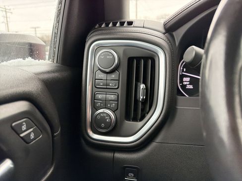 Used 2020 GMC Sierra 1500 Elevation image 21
