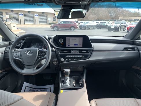 Certified 2025 Lexus ES 350 w/ Premium Package image 30