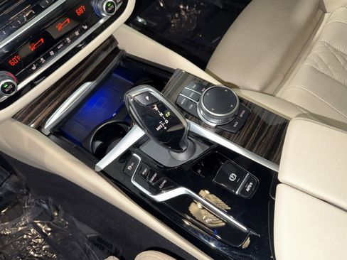 Used 2023 BMW 540i w/ Convenience Package RWD image 29