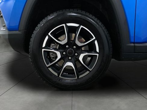 Used 2025 Jeep Compass Trailhawk AWD/4WD image 71