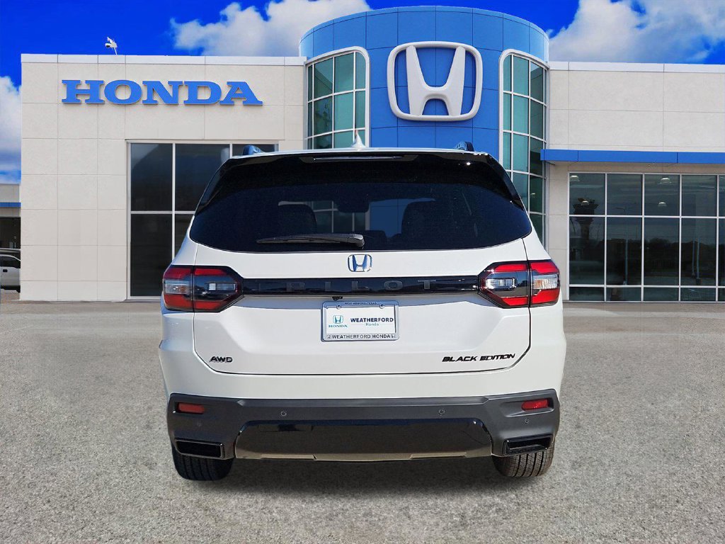 New 2026 Honda Pilot Black Edition image 4