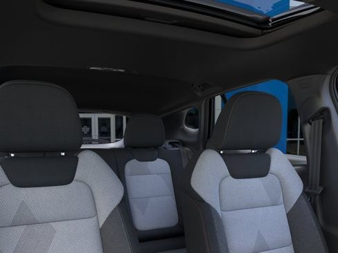 New 2026 Chevrolet Trax RS w/ Sunroof Package FWD image 24