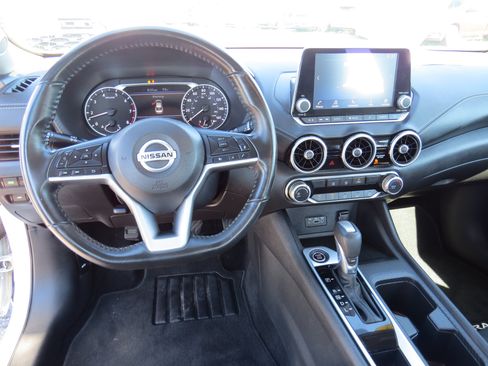 Used 2022 Nissan Sentra SV FWD image 15