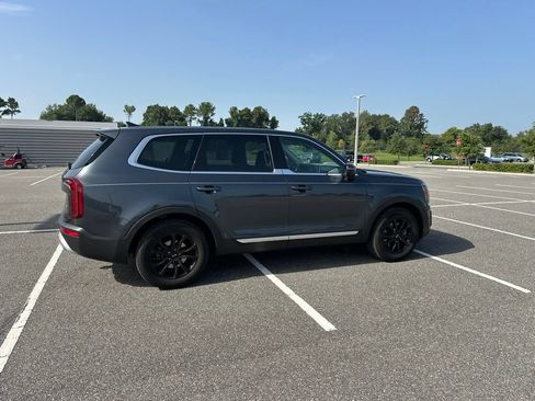 Used 2020 Kia Telluride LX FWD image 5
