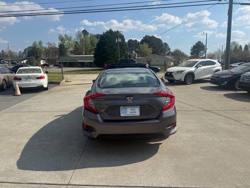 Used 2016 Honda Civic EX image 6