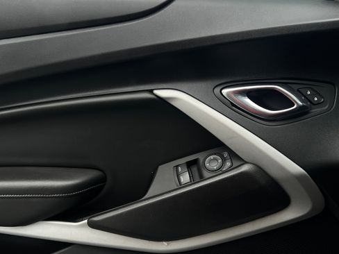 Used 2020 Chevrolet Camaro SS image 77