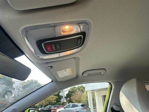 Used 2025 Hyundai Kona SEL FWD image 21