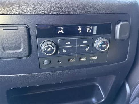 Used 2018 GMC Yukon Denali w/ Open Road Package image 19