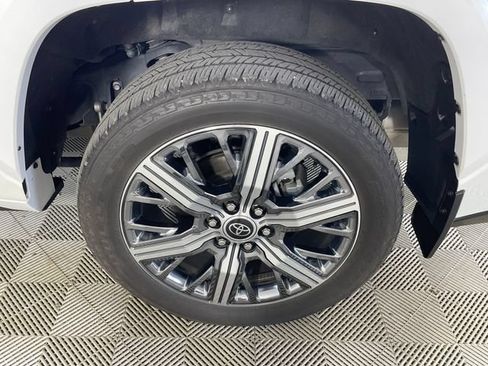 Used 2023 Toyota Sequoia Capstone AWD/4WD image 19