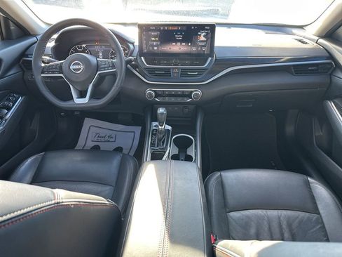 Used 2024 Nissan Altima 2.5 SR w/ SR Premium Package image 16