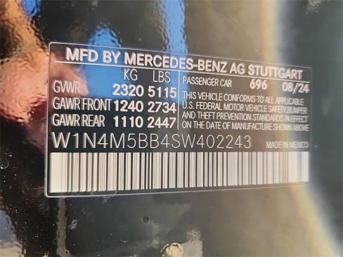 New 2025 Mercedes-Benz GLB 35 AMG 4MATIC image 24