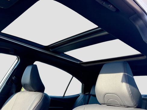 Used 2025 Toyota Camry XSE FWD image 16