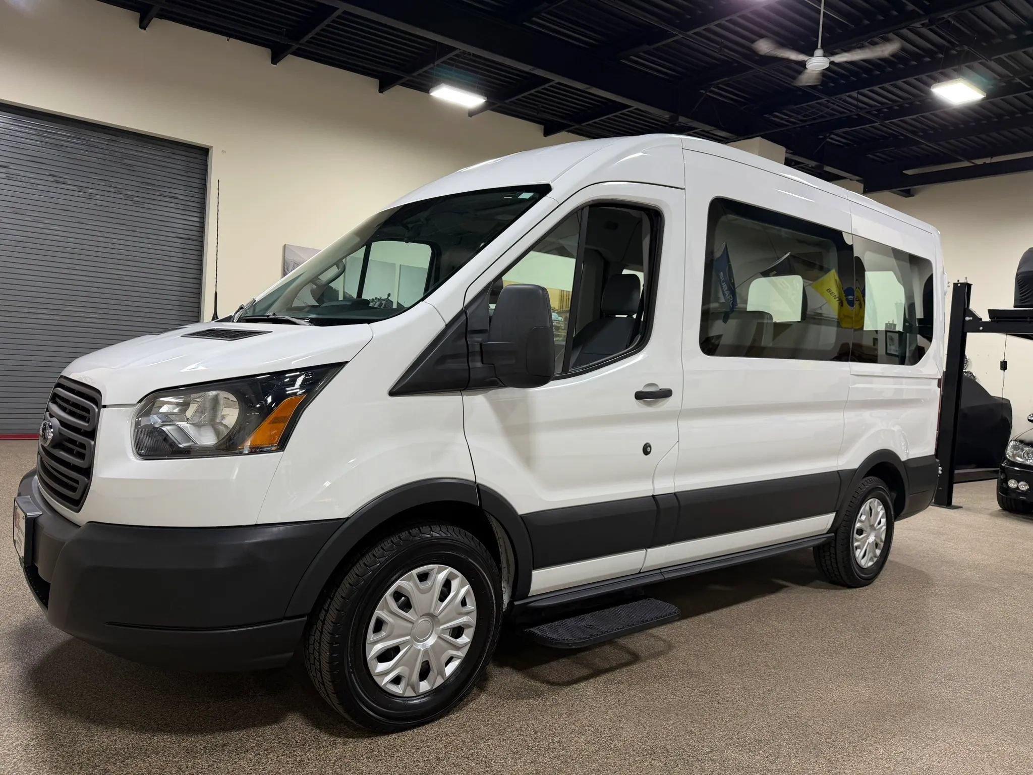 Used 2015 Ford Transit 150 XL RWD image 10