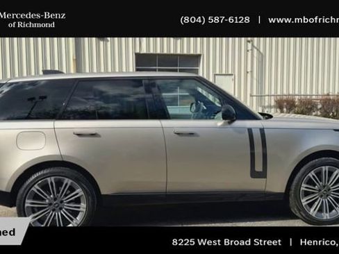 Used 2023 Land Rover Range Rover SE image 3