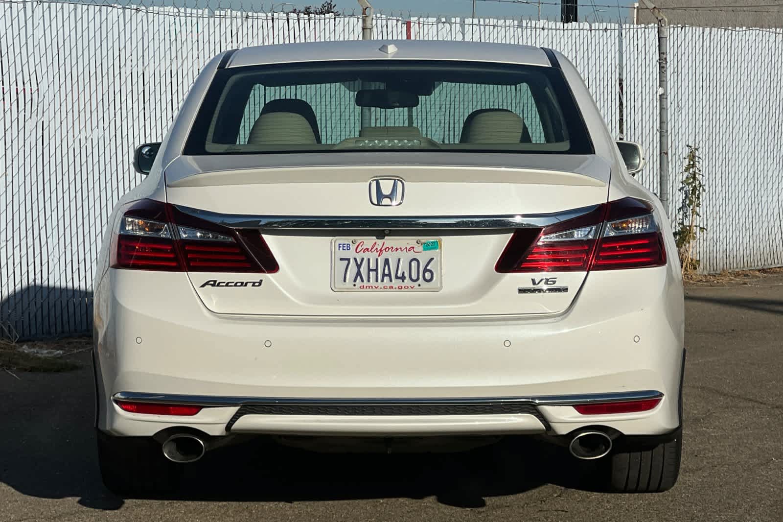 Used 2017 Honda Accord Touring image 4