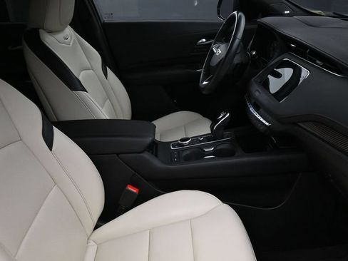 Used 2023 Cadillac XT4 Sport FWD image 2