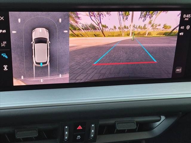 Used 2025 Porsche Cayenne AWD/4WD image 14
