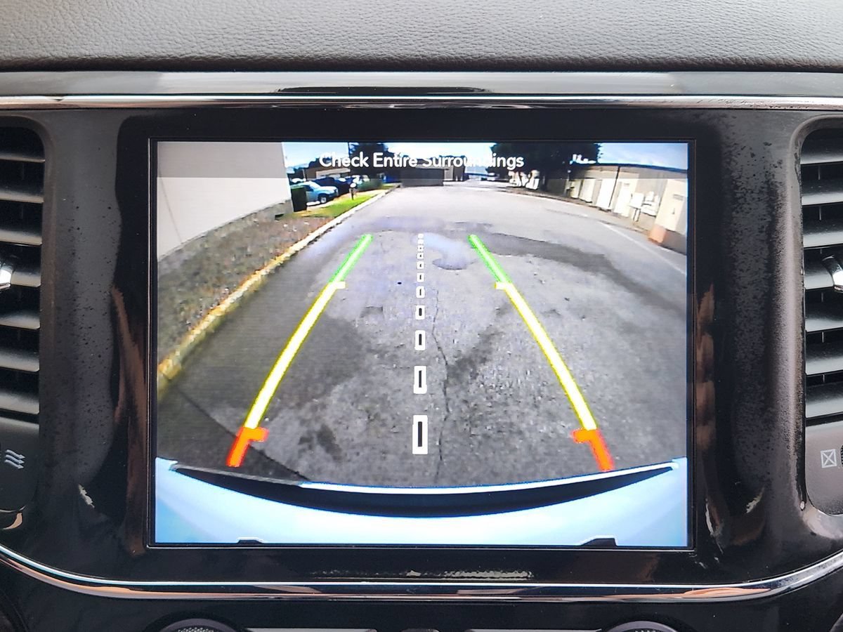 Used 2019 Jeep Grand Cherokee Limited RWD image 38