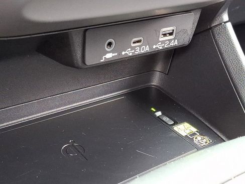 Used 2024 Subaru Crosstrek 2.5i Limited AWD/4WD image 27