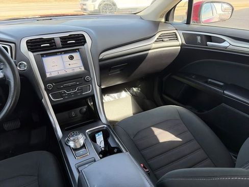 Used 2018 Ford Fusion SE image 57