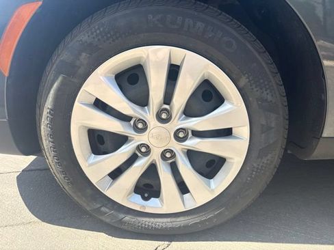 Certified 2023 Kia Soul LX FWD image 11