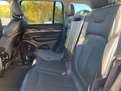 Used 2022 Jeep Grand Cherokee Limited 4xe image 20