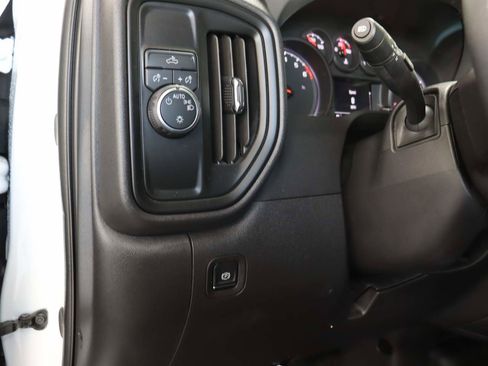 Used 2026 Chevrolet Silverado 1500 W/T image 14