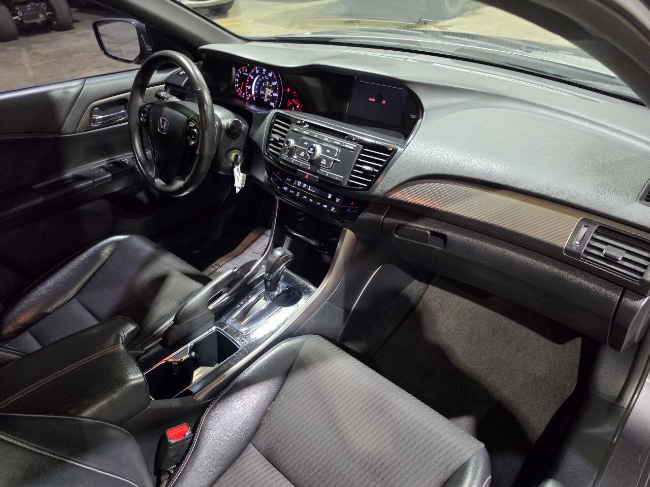Used 2016 Honda Accord Sport image 32
