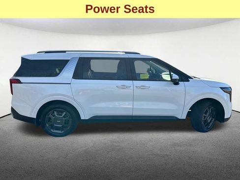 Used 2026 Kia Carnival EX FWD image 12