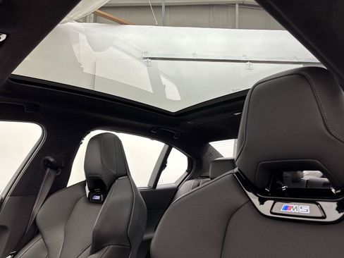 New 2027 BMW M5 w/ Executive Package AWD/4WD image 23