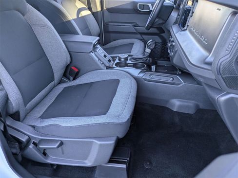 Used 2025 Ford Bronco Big Bend image 28