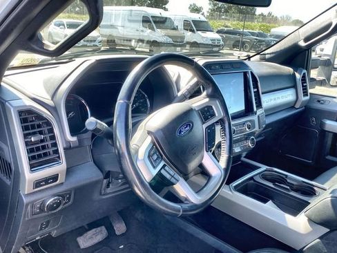 Used 2022 Ford F250 Lariat w/ Lariat Value Package AWD/4WD image 10
