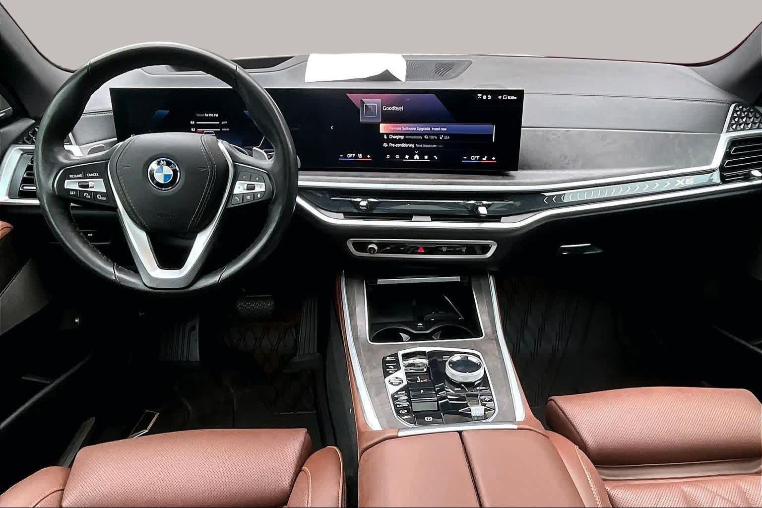Used 2025 BMW X5 xDrive50e w/ Executive Package AWD/4WD image 16