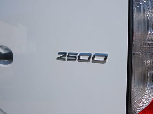 Used 2025 Mercedes-Benz Sprinter 2500 image 31