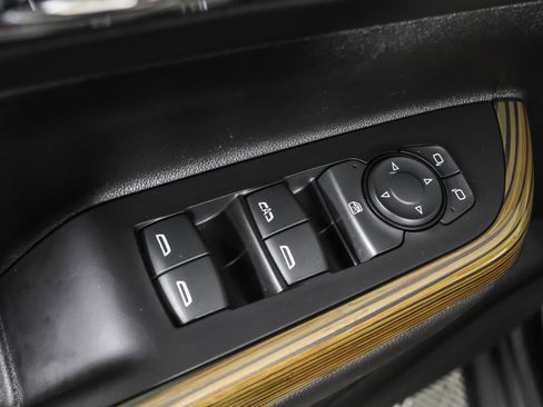 Certified 2023 GMC Acadia SLE w/ LPO, Floor Liner Package image 37