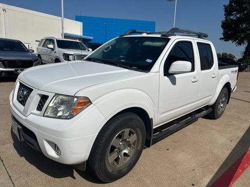 Used 2012 Nissan Frontier PRO-4X w/ Pro-4x Luxury Pkg AWD/4WD image 2